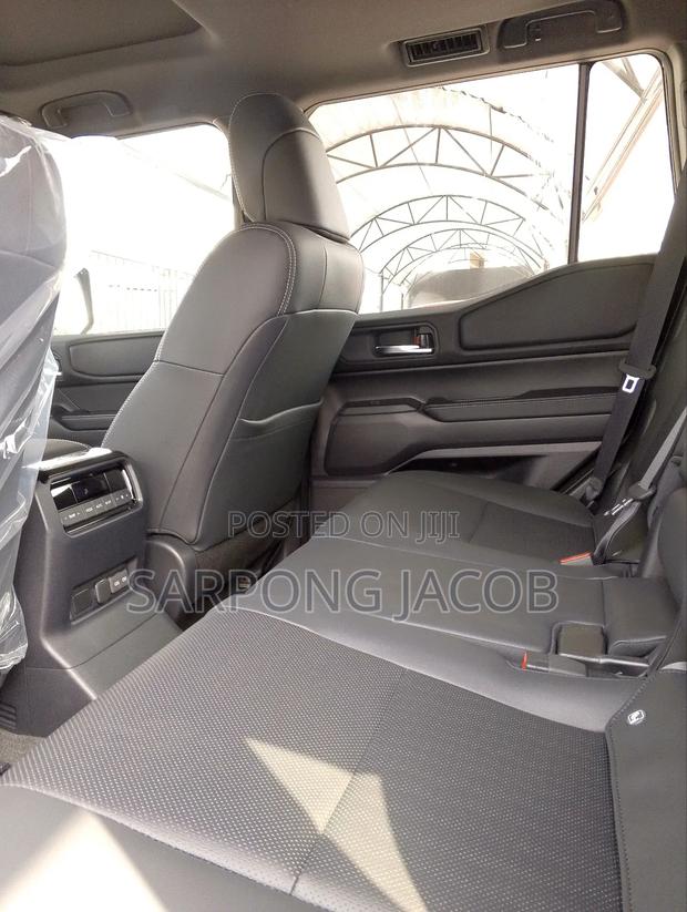 New Toyota Land Cruiser Prado 2.8 2025 Black