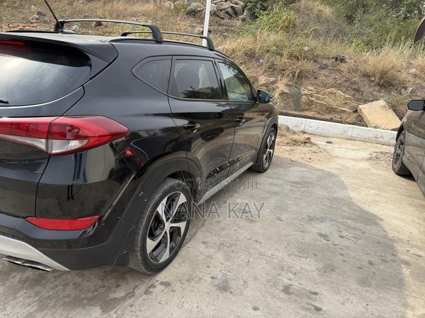 Hyundai Tucson Limited AWD 2017 Black
