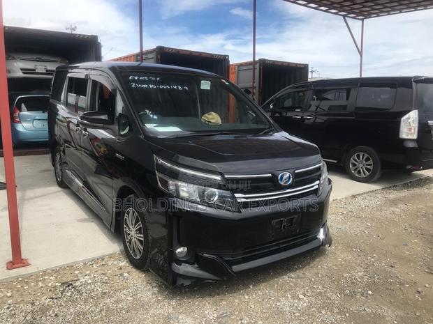 Toyota Voxy SV Premium 2014 Black