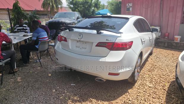 Acura ILX Base FWD (2.0L 4cyl 5A) 2015 White