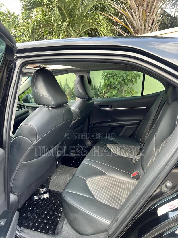Toyota Camry SE (2.5L 4cyl 8A) 2019 Black