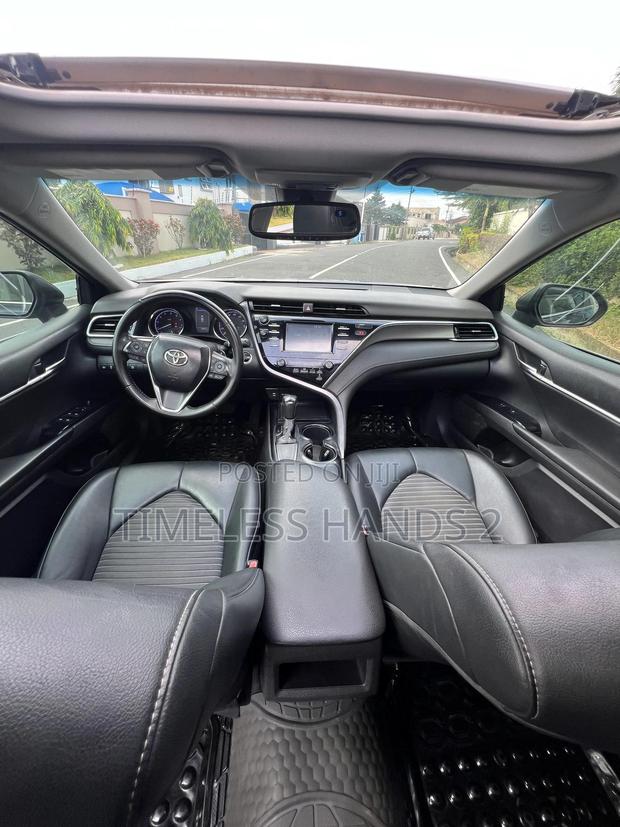 Toyota Camry SE (2.5L 4cyl 8A) 2019 Black