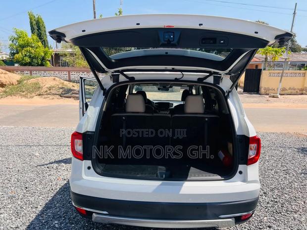 Honda Pilot Touring 7-Passenger 2021 White