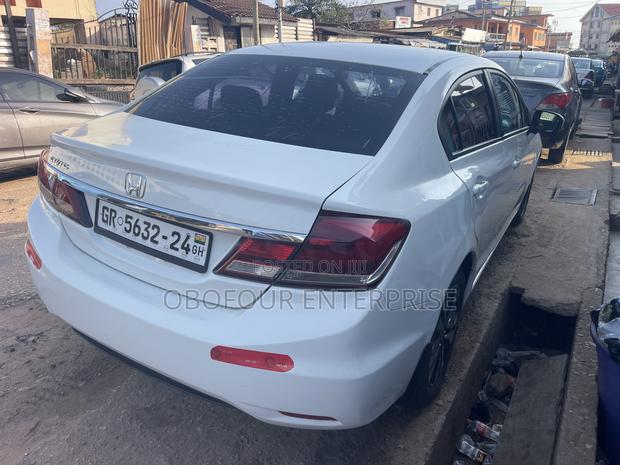 Honda Civic LX 4dr Sedan (1.8L 4cyl 5M) 2014 White