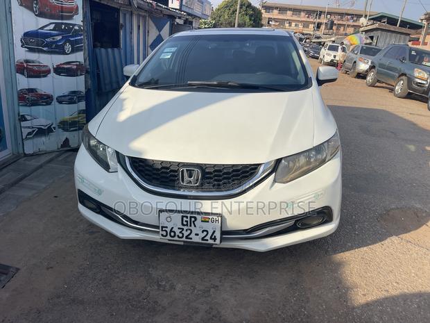 Honda Civic LX 4dr Sedan (1.8L 4cyl 5M) 2014 White