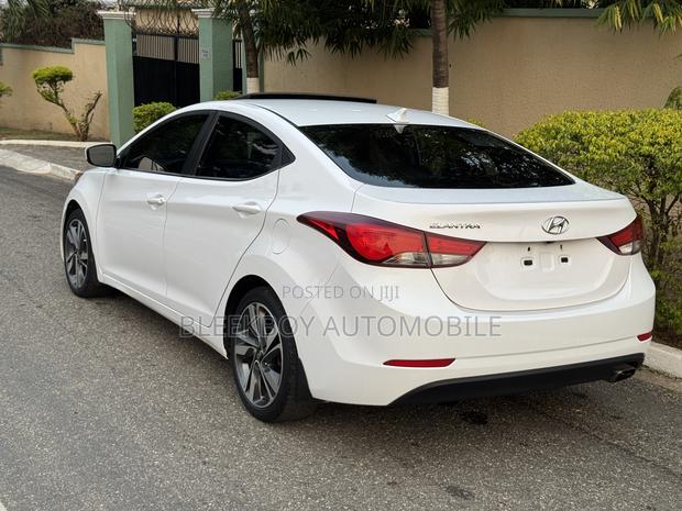 Hyundai Elantra 2015 White
