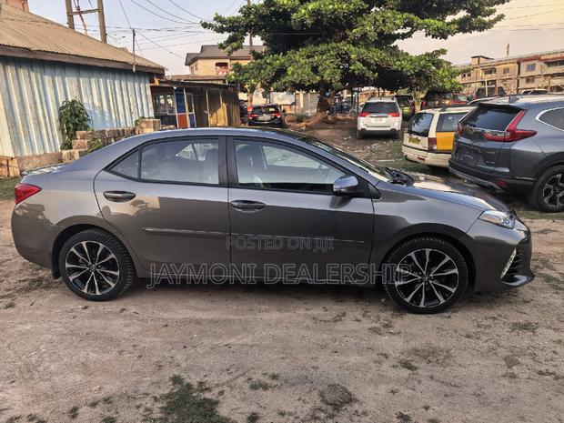 Toyota Corolla XSE 4dr Sedan (1.8L 4cyl CVT) 2017 Gray