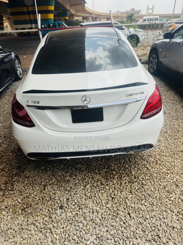 Mercedes-Benz C300 Luxury 4matic Sedan AWD (2.0L 4cyl 7A) 2017 White