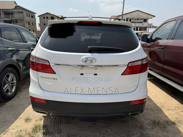 Hyundai Santa Fe 2014 White