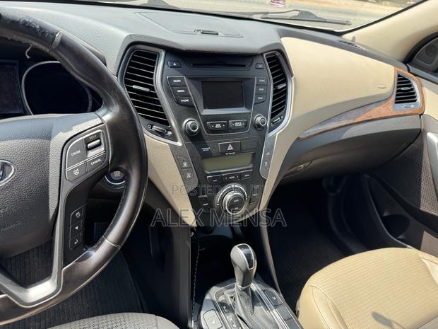 Hyundai Santa Fe 2014 White