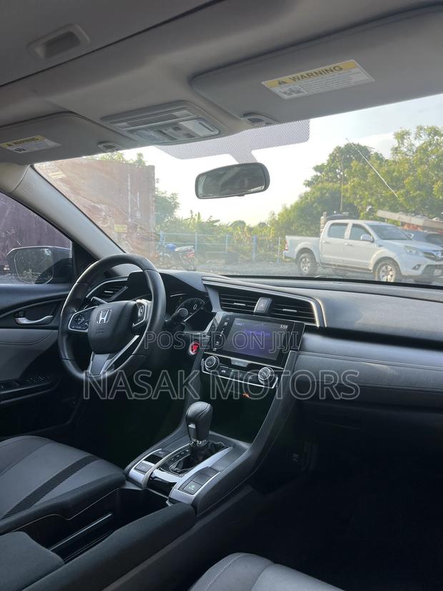 Honda Civic EX 4dr Sedan (2.0L 4cyl) 2017 Gray