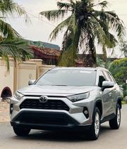 Toyota RAV4 XLE 2021 Silver for sale