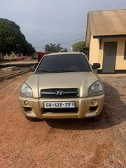 Hyundai Tucson 2005 Gold for sale