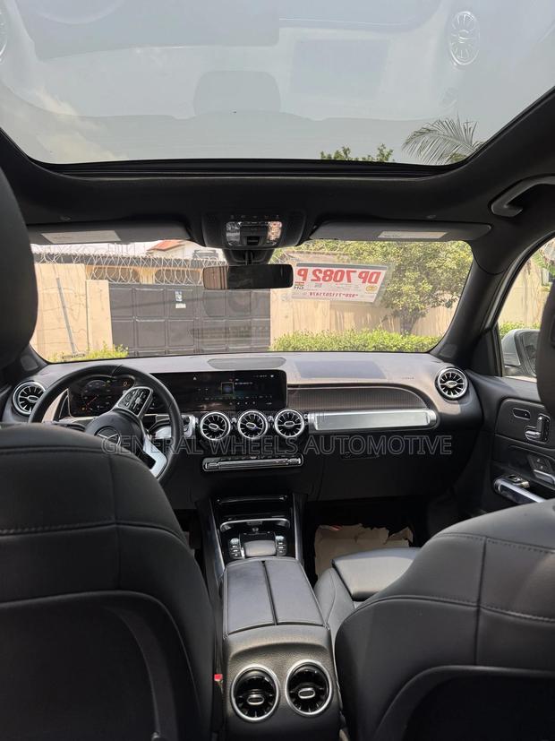 Mercedes-Benz GLB-Class GLB 250 4MATIC 2021 Silver