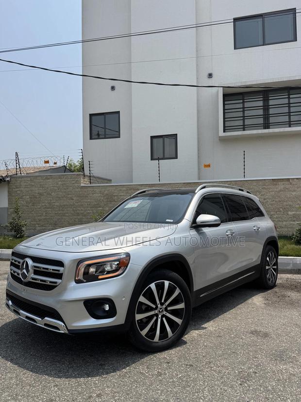 Mercedes-Benz GLB-Class GLB 250 4MATIC 2021 Silver