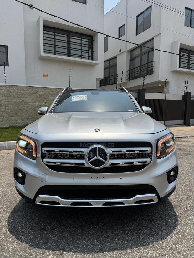 Mercedes-Benz GLB-Class GLB 250 4MATIC 2021 Silver