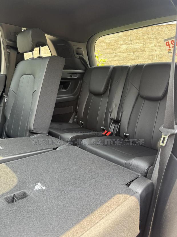 Mercedes-Benz GLB-Class GLB 250 4MATIC 2021 Silver