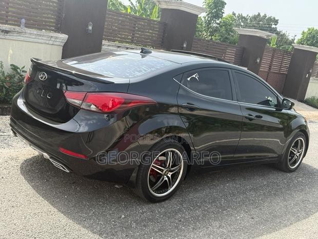 Hyundai Elantra 2016 Black