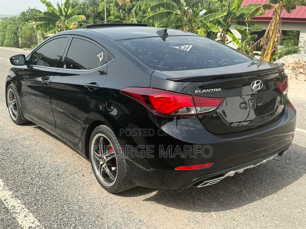 Hyundai Elantra 2016 Black