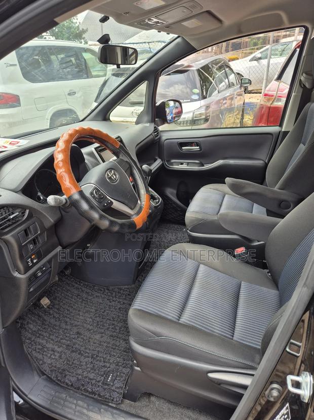 Toyota Voxy 2015 Black