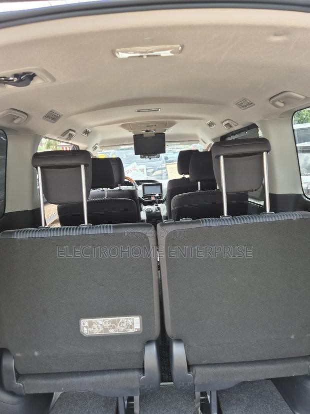 Toyota Voxy 2015 Black