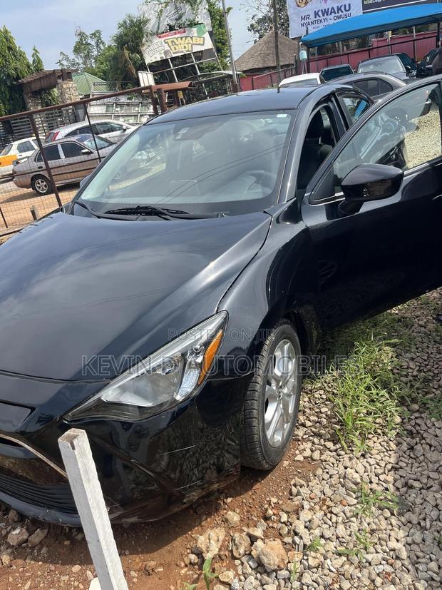 Scion iA Base 2016 Black