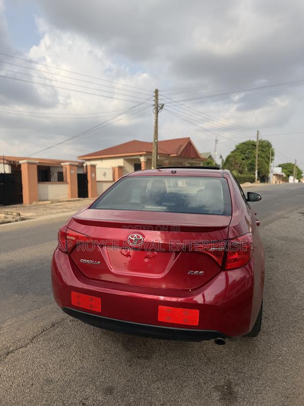 Toyota Corolla XSE (1.8L 4cyl 2A) 2019 Red