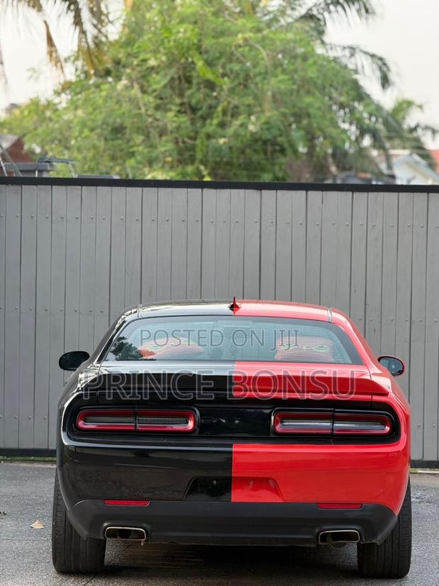 Dodge Challenger 2021 Black