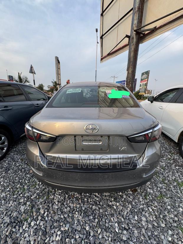 Toyota Yaris iA 1.5 FWD 2016