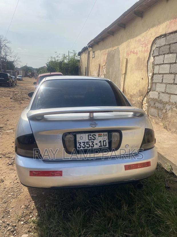 Nissan Sentra 2004 Silver