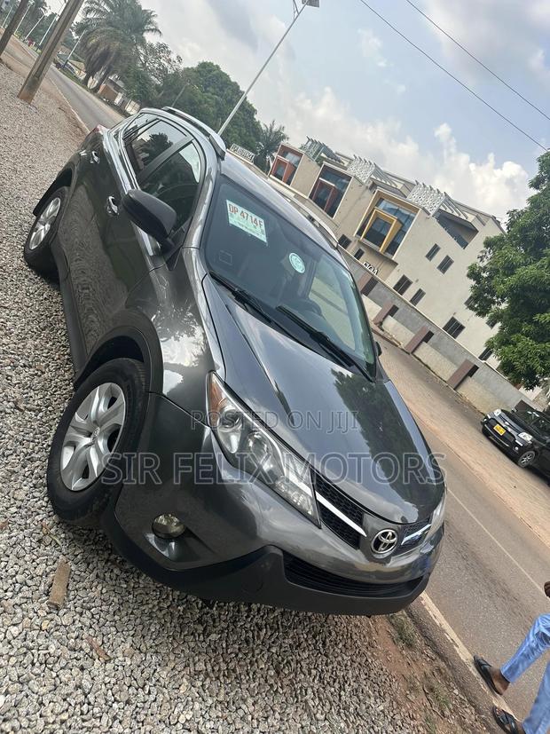 Toyota RAV4 SE AWD (2.5L 4cyl 6A) 2016 Gray