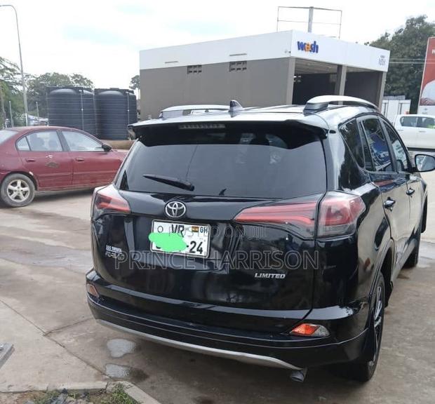 Toyota RAV4 Limited 4dr SUV (2.5L 4cyl 6A) 2018 Black
