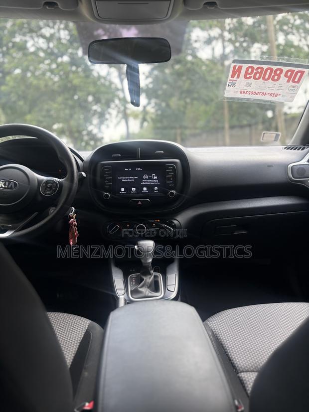Kia Soul LX 2021 Gray