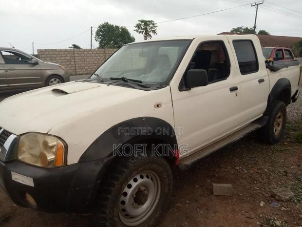 Nissan Hardbody 2008 White