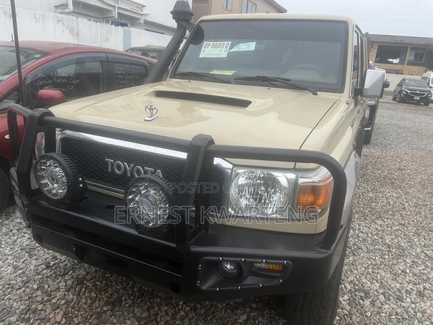 Toyota Land Cruiser 2019 Brown