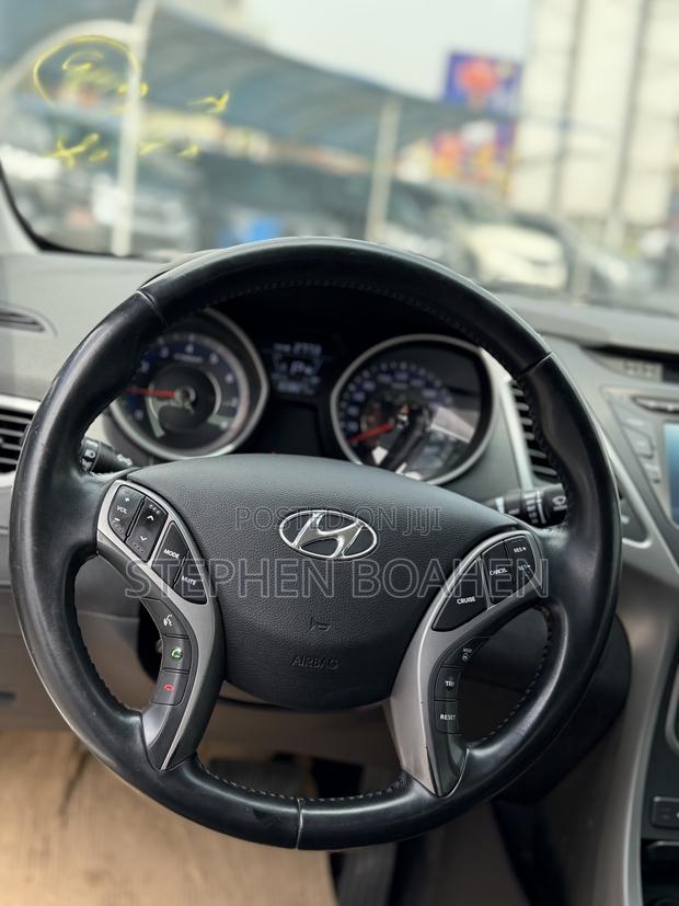Hyundai Elantra Limited 4dr Sedan (1.8L 4cyl 6A) 2015 White