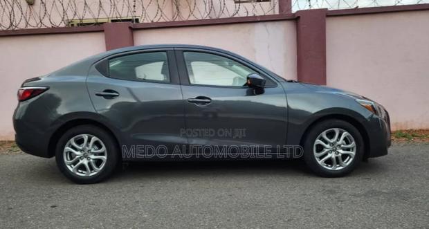 Toyota Yaris iA 1.5 FWD 2017 Silver