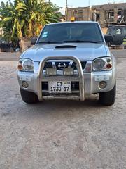 Nissan Hardbody 2015 Silver for sale