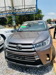 Toyota Highlander LE 4x2 V6 (3.5L 6cyl 8A) 2018 Gray for sale