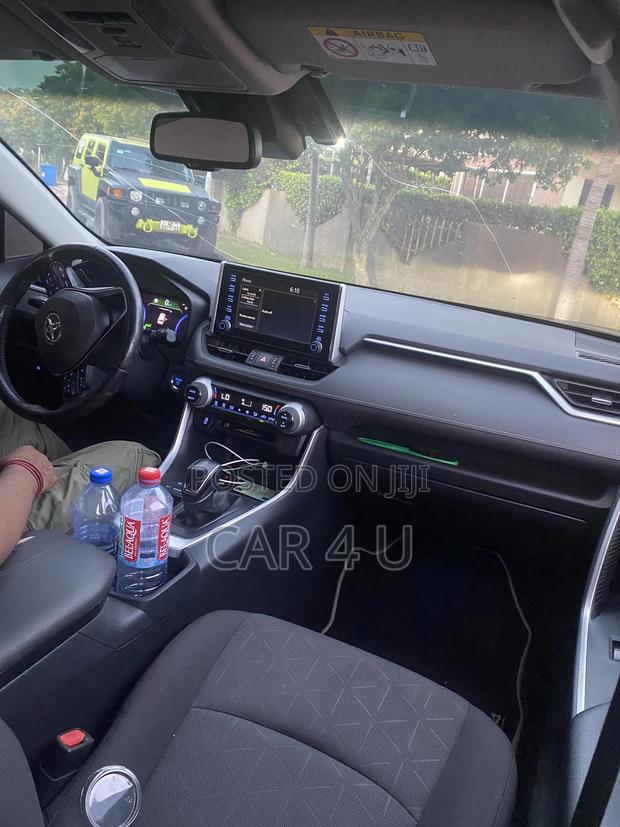 Toyota RAV4 Hybrid 2019 Red