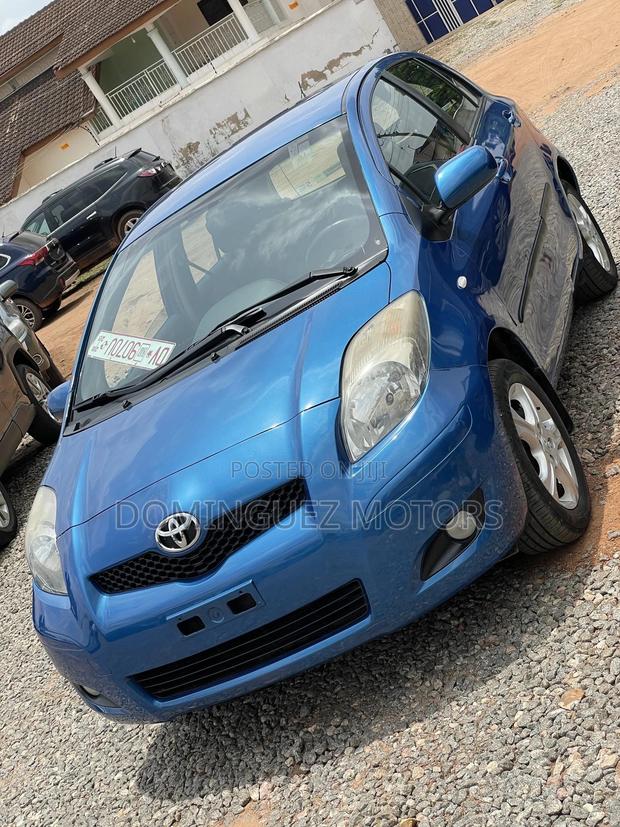 Toyota Yaris 2010 Blue