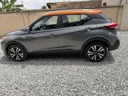 Nissan Kicks SV 2018 Silver for sale