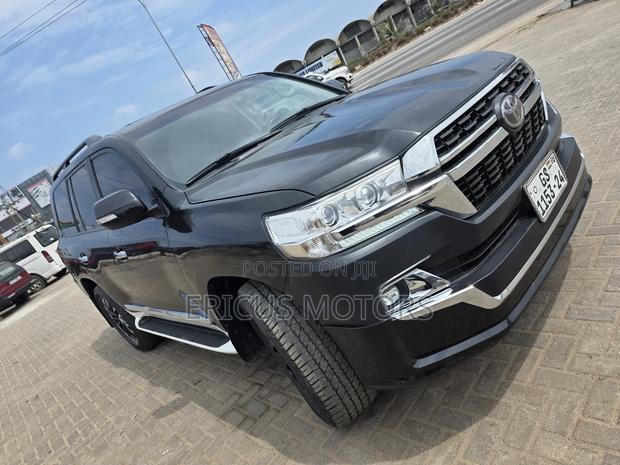 Toyota Land Cruiser 4.0 V6 GX-R 2012 Black