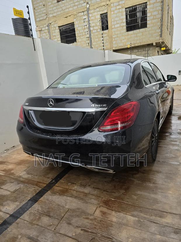 Mercedes-Benz C300 2015 Black
