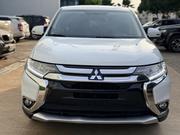 Mitsubishi Outlander 2.0 PHEV AWD 2018 White for sale