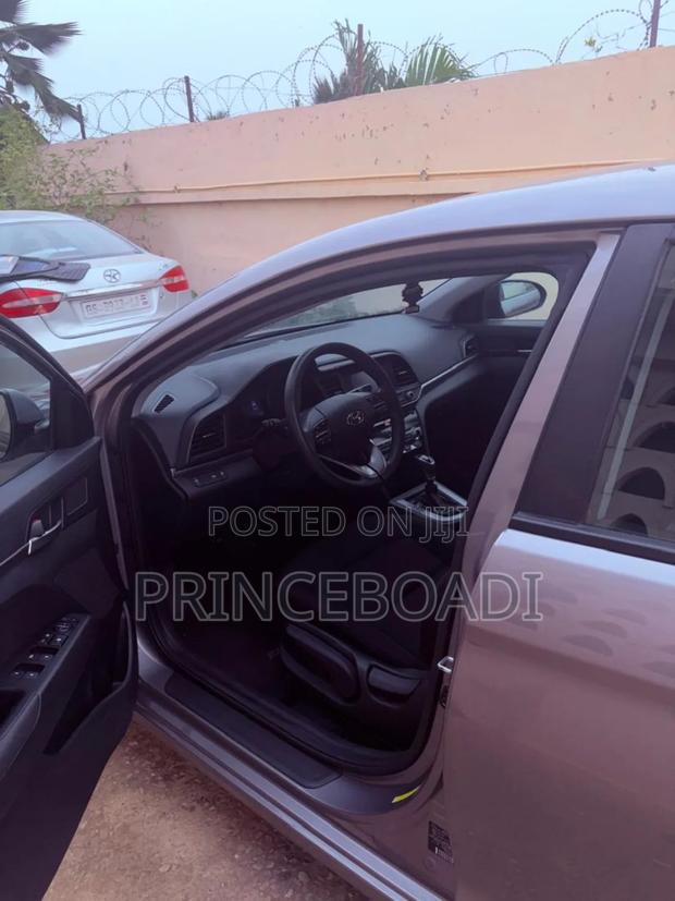 Hyundai Elantra SE 2020 Gray
