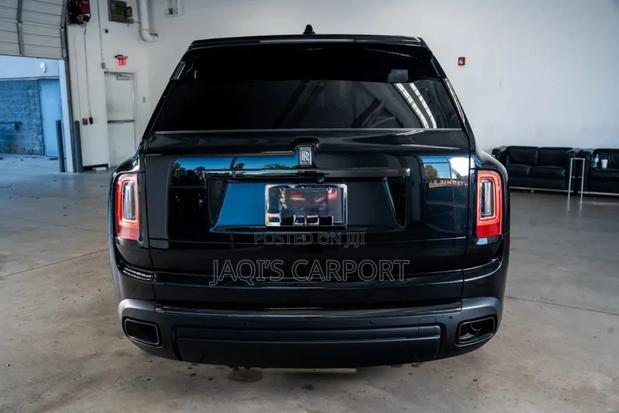 Rolls-Royce Cullinan Black Badge 2024 Black