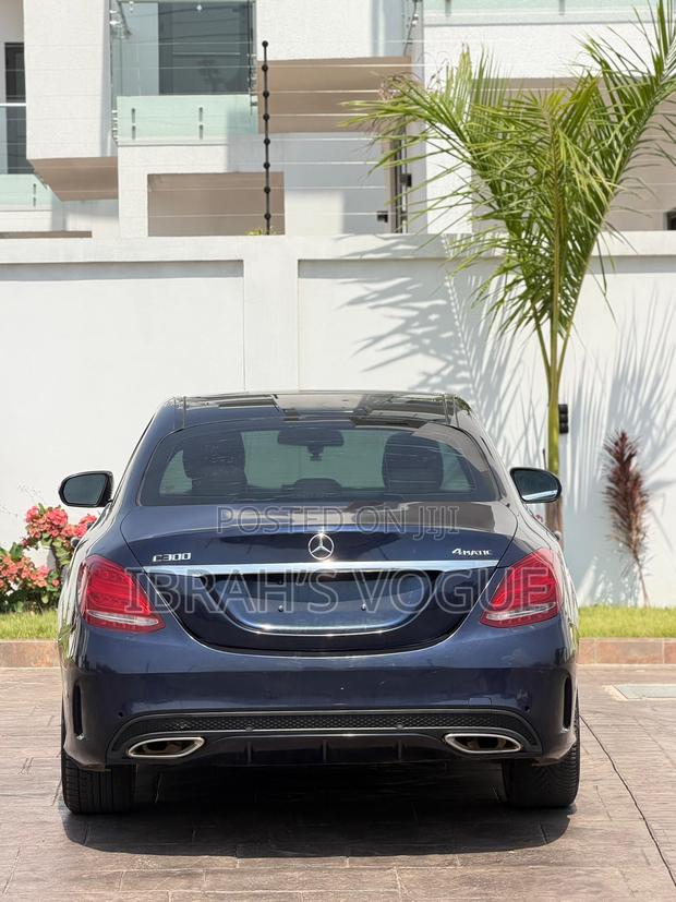 Mercedes-Benz C300 2015 Blue