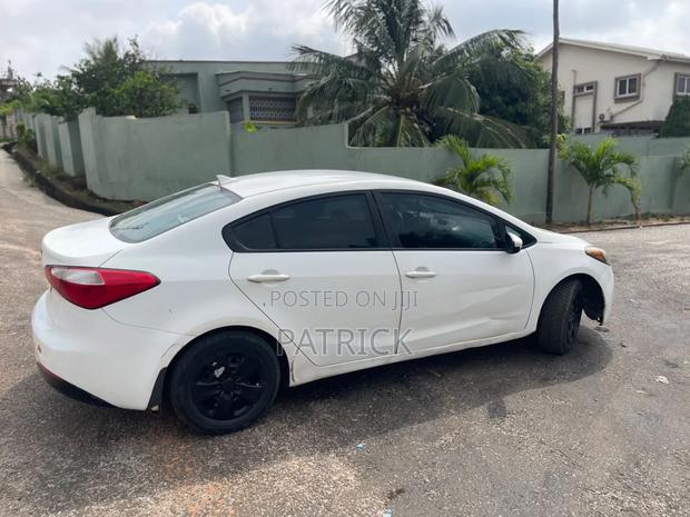 Kia Forte LX Sedan 2015 White
