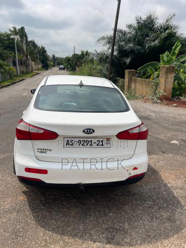 Kia Forte LX Sedan 2015 White